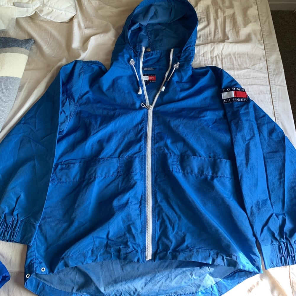 Blue Tommy Hilfiger light rain coat/ wind breaker